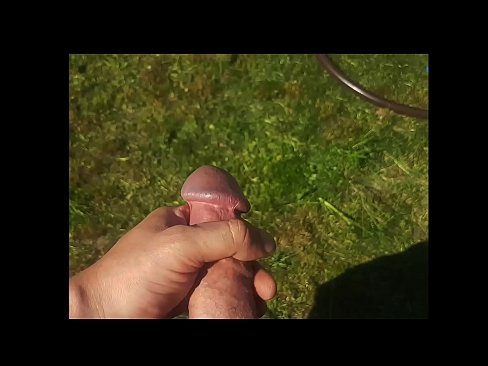 ❤️ Hottie beroa bere pussy arrosa izorratu egiten du eta udako lorategi batean squirt batekin esperma egiten du ️ Sexu bideoa gurean eu.xxxifuck.ru ❌